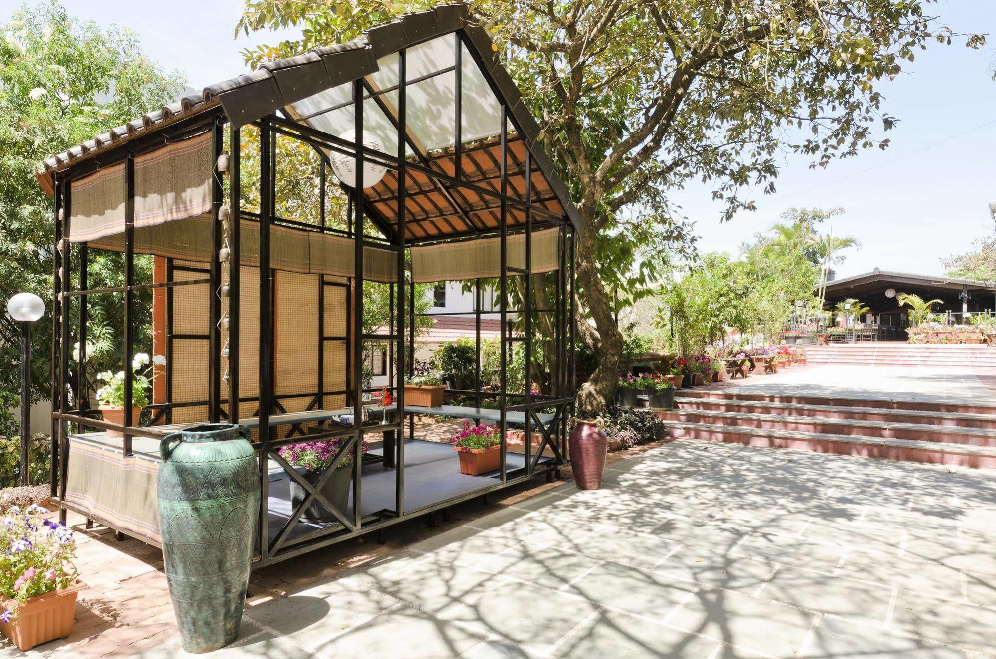 Club Mahindra Saj Mahabaleshwar Otel Dış mekan fotoğraf