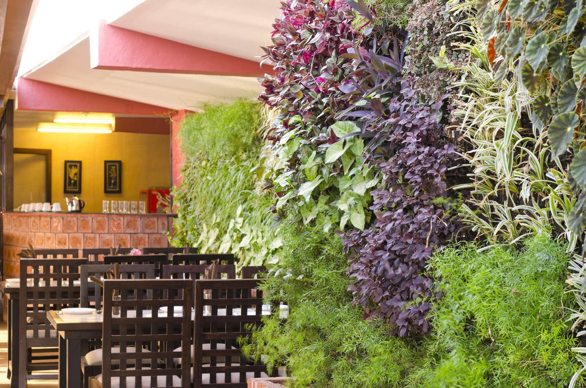 Club Mahindra Saj Mahabaleshwar Otel Dış mekan fotoğraf