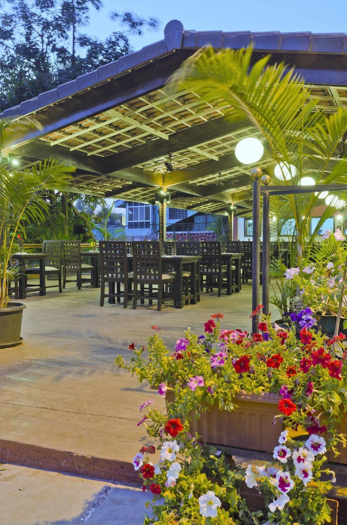 Club Mahindra Saj Mahabaleshwar Otel Dış mekan fotoğraf