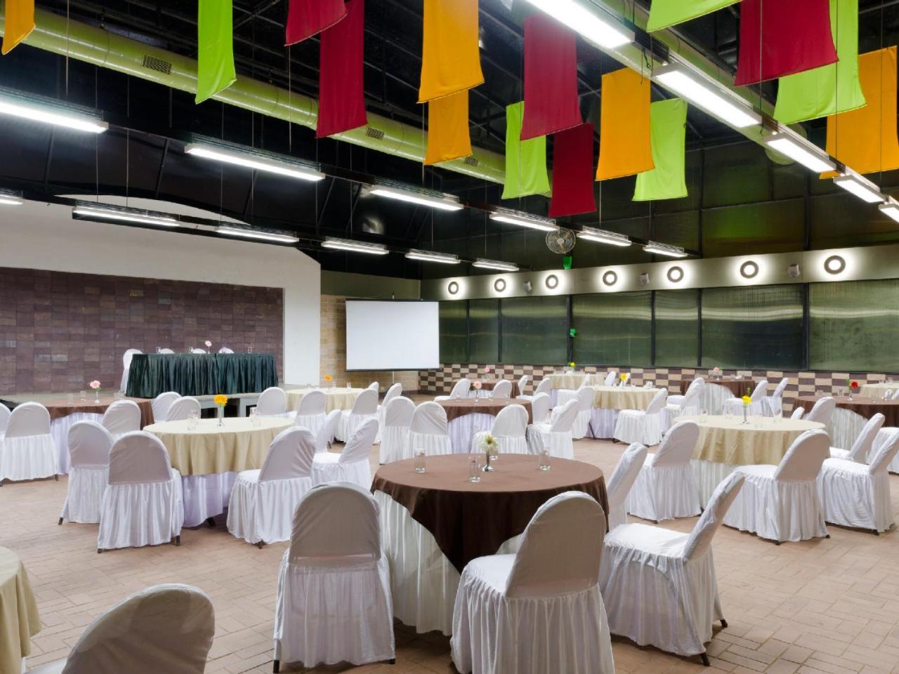 Club Mahindra Saj Mahabaleshwar Otel Dış mekan fotoğraf