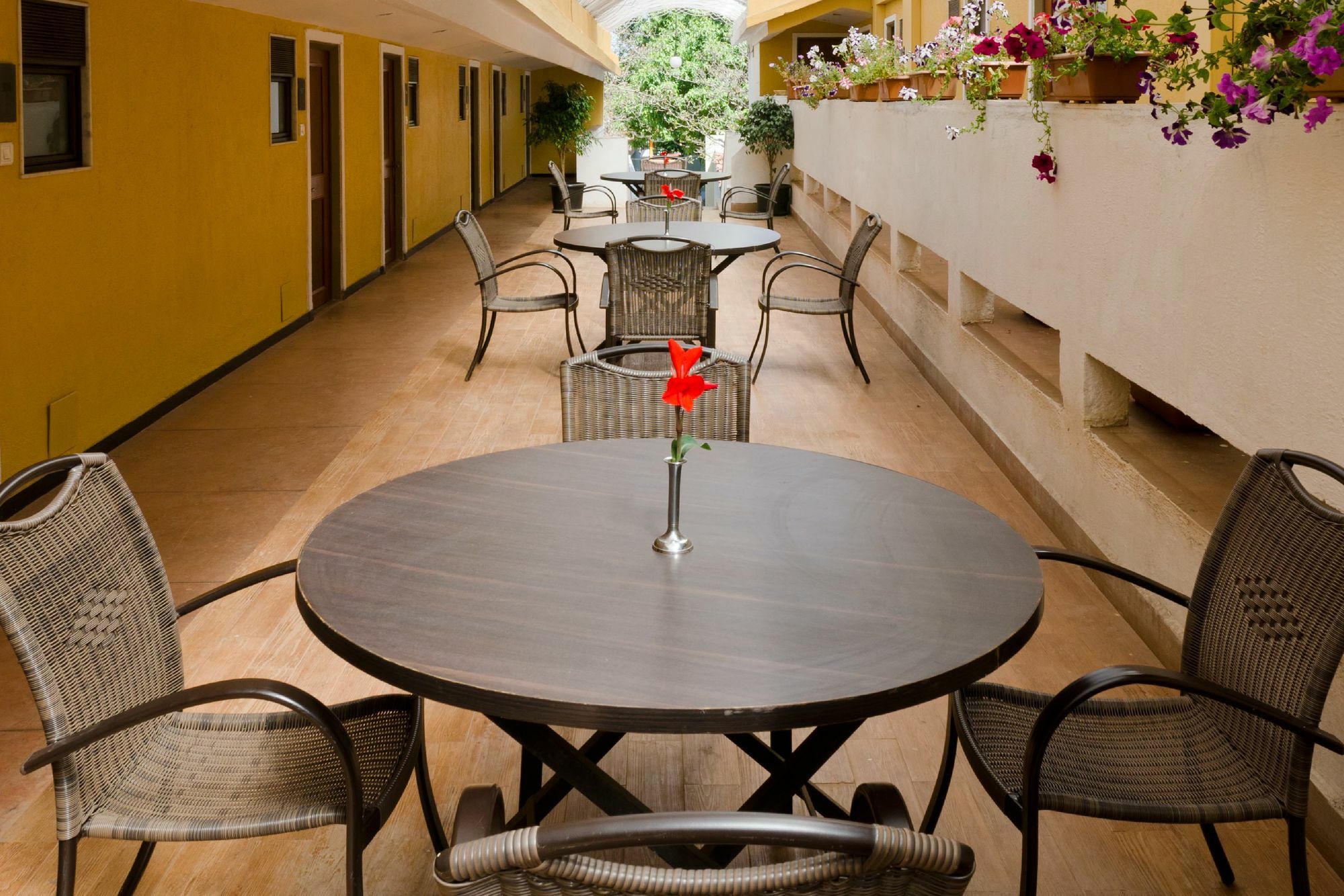 Club Mahindra Saj Mahabaleshwar Otel Dış mekan fotoğraf